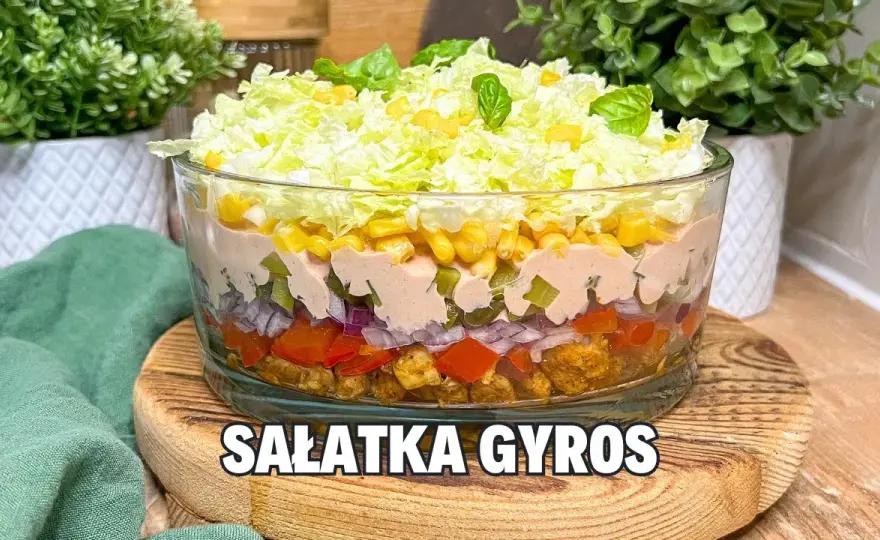 Jak zrobić sałatkę z gyrosem, która zachwyci Twoich gości?